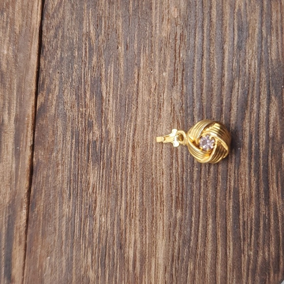 Eternal knot crystal‎ pendant - Picture 2 of 3